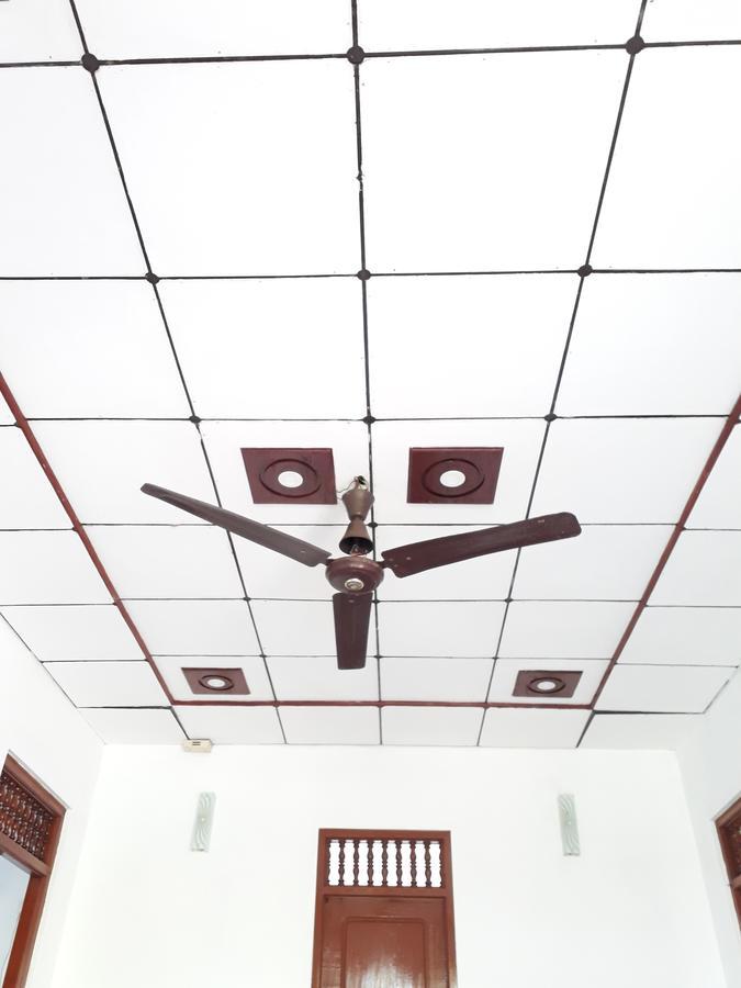 Brinthavanam Days Inn Jaffna Esterno foto