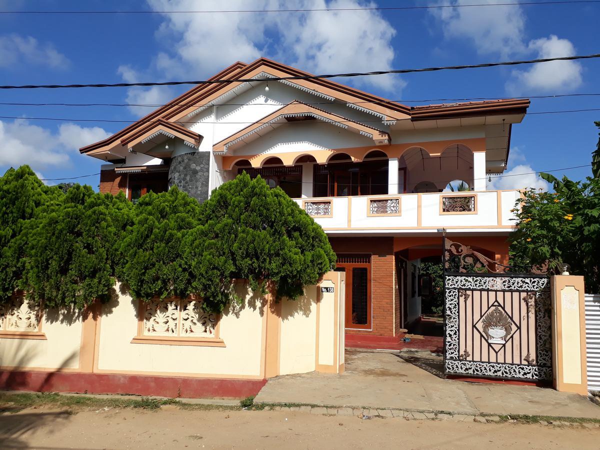 Brinthavanam Days Inn Jaffna Esterno foto